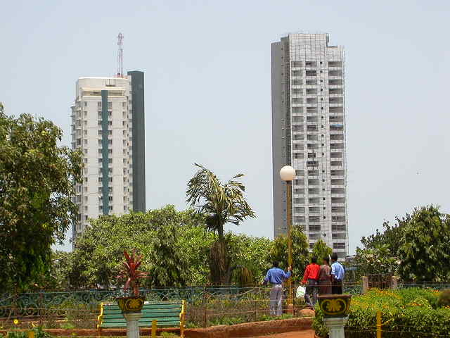 The hanging gardens of Mumbai, 2005