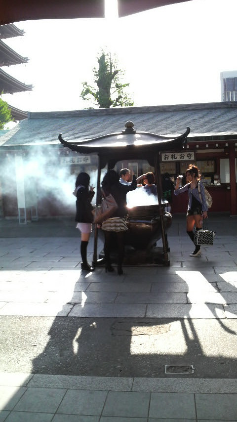 Smoke cleansing -- at Sensoji Temple!