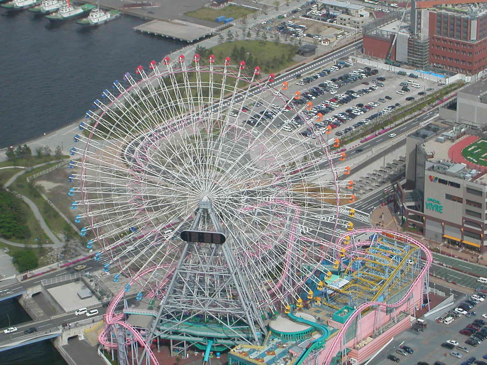 And don't they just love ferris wheels in Japan!