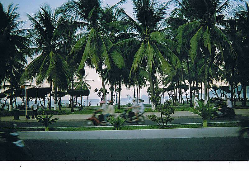 Nha Trang Beachside Blur