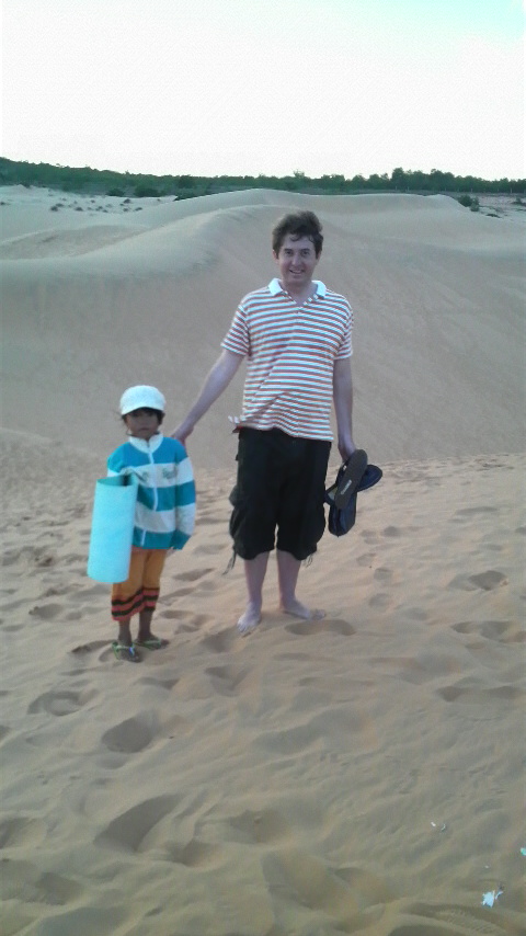 Listen to the audio of me being reprimanded by Nga for getting sunburnt on the dunes, at midlunch, when sunny very strong
