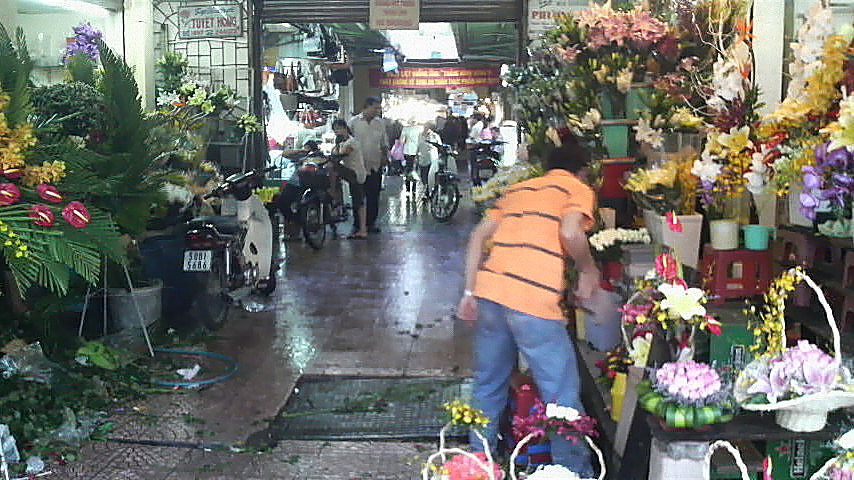 Motorcycle dealerships on An Duong Vuong Street, District 5, on the way to Cholon