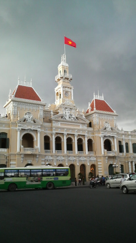 You can see all the great sights in Ho Chi Minh City by bus!